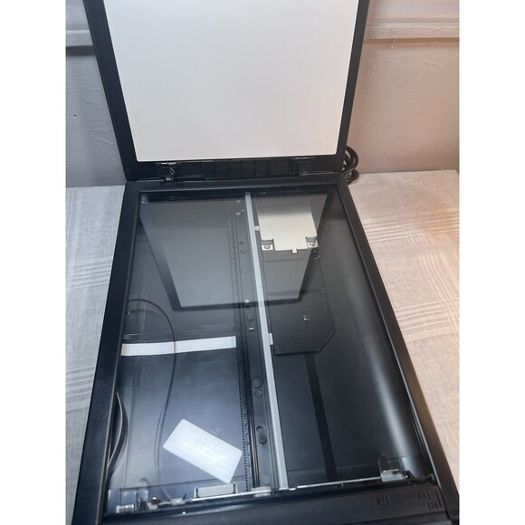 Canon LiDE 110 Photo Flatbed Scanner With USB Color 2400x4800 - Picture 2 of 4